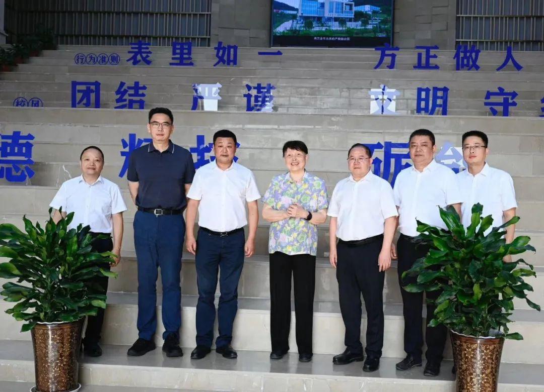 66d906c2d995c.jpg 24f6a8b1c12301a2061ba78897b6d47f.jpg