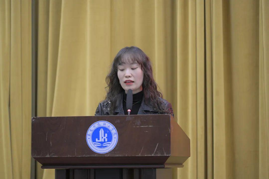 013f41caf14a411c27be6bfce8572e55.jpg