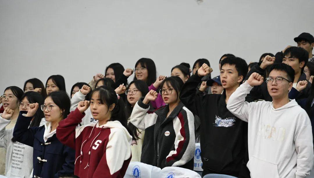 8e59534cd511162bd1a6d0d3f4475a30.jpg