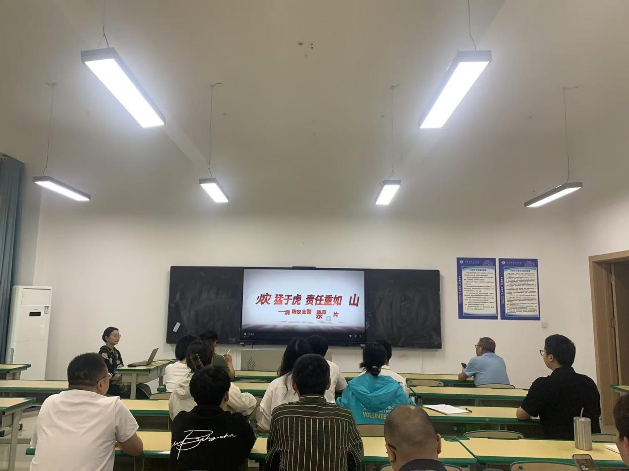 cbd70e88075febd47c29af3ffcbf4bc9.jpg
