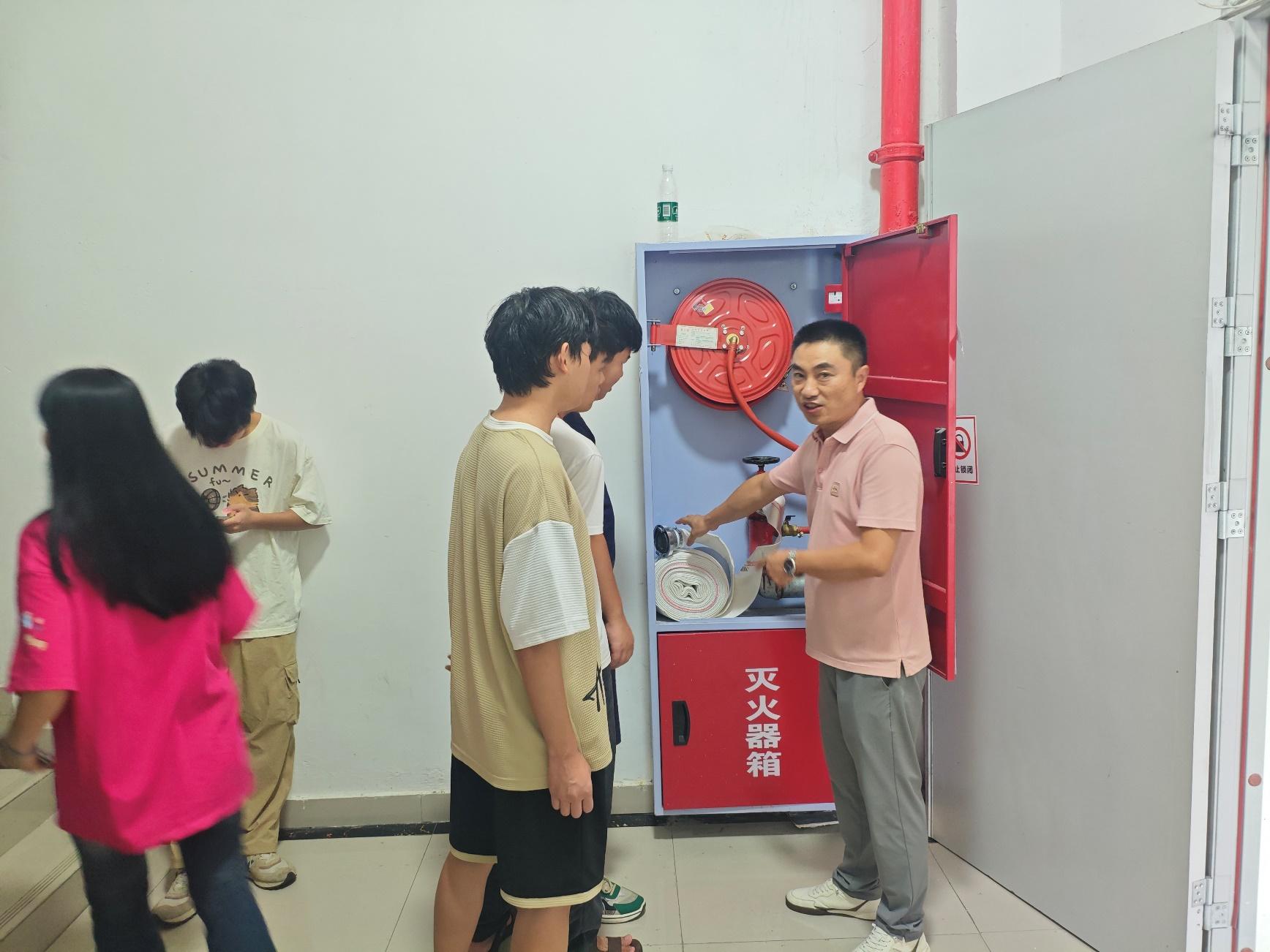 4d71c1064249c4c3a2d065d816da0a60.jpg