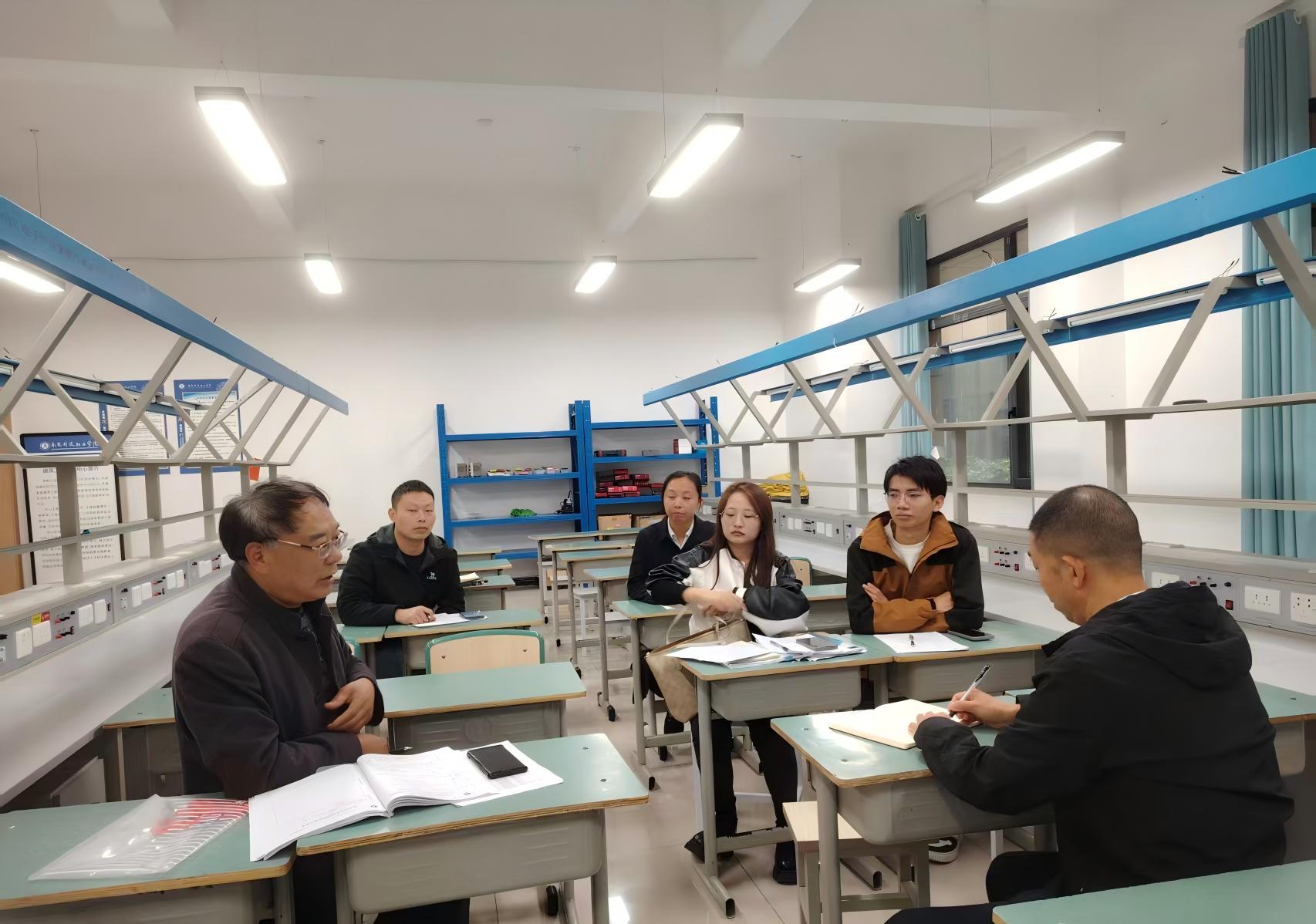 69008fd55158b.jpg b41f8103a739508a305aca2bb9996ac7.jpg