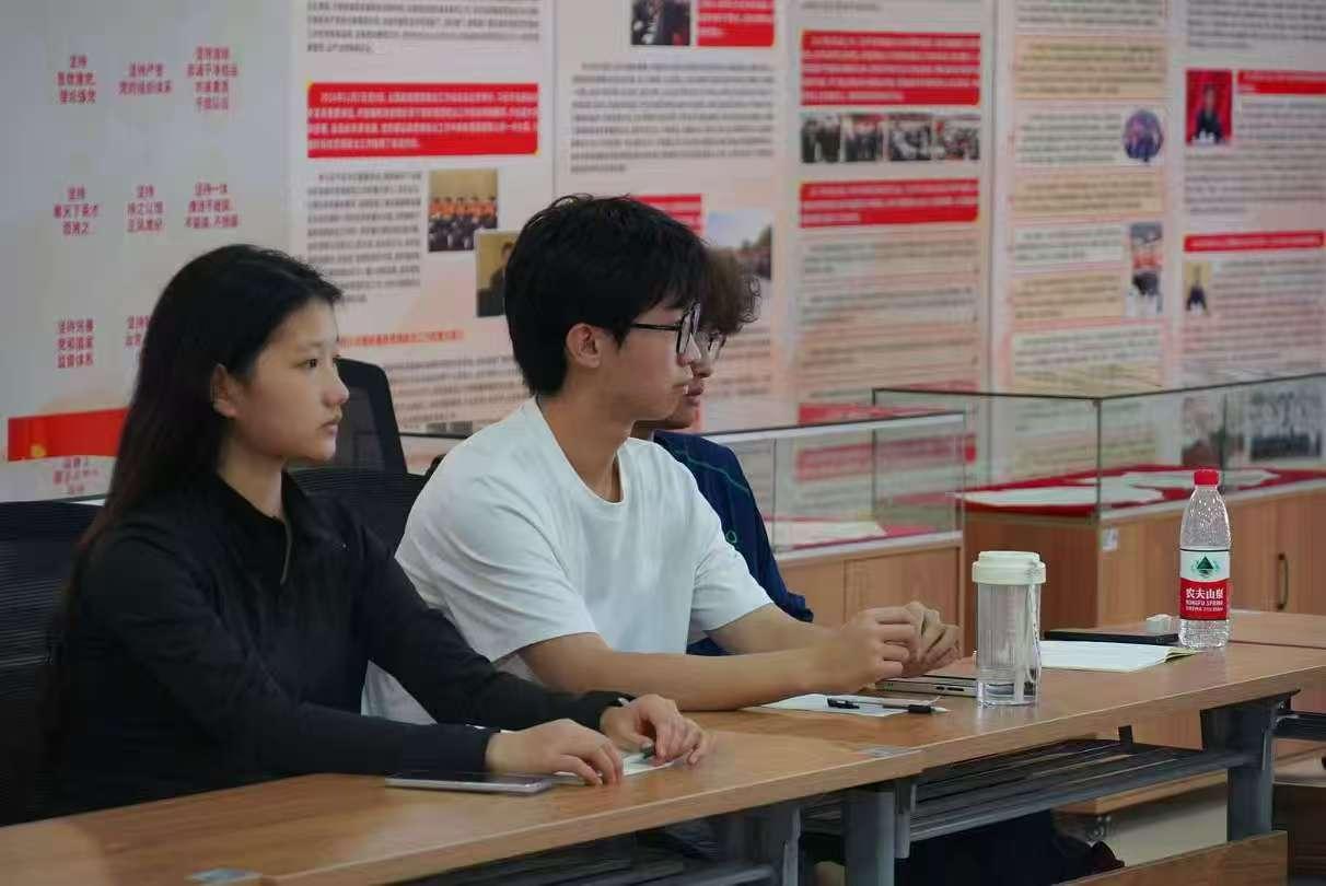 69040a69c8e40.jpg 961a30f7519dd6ee6dcd578f121359ab.jpg