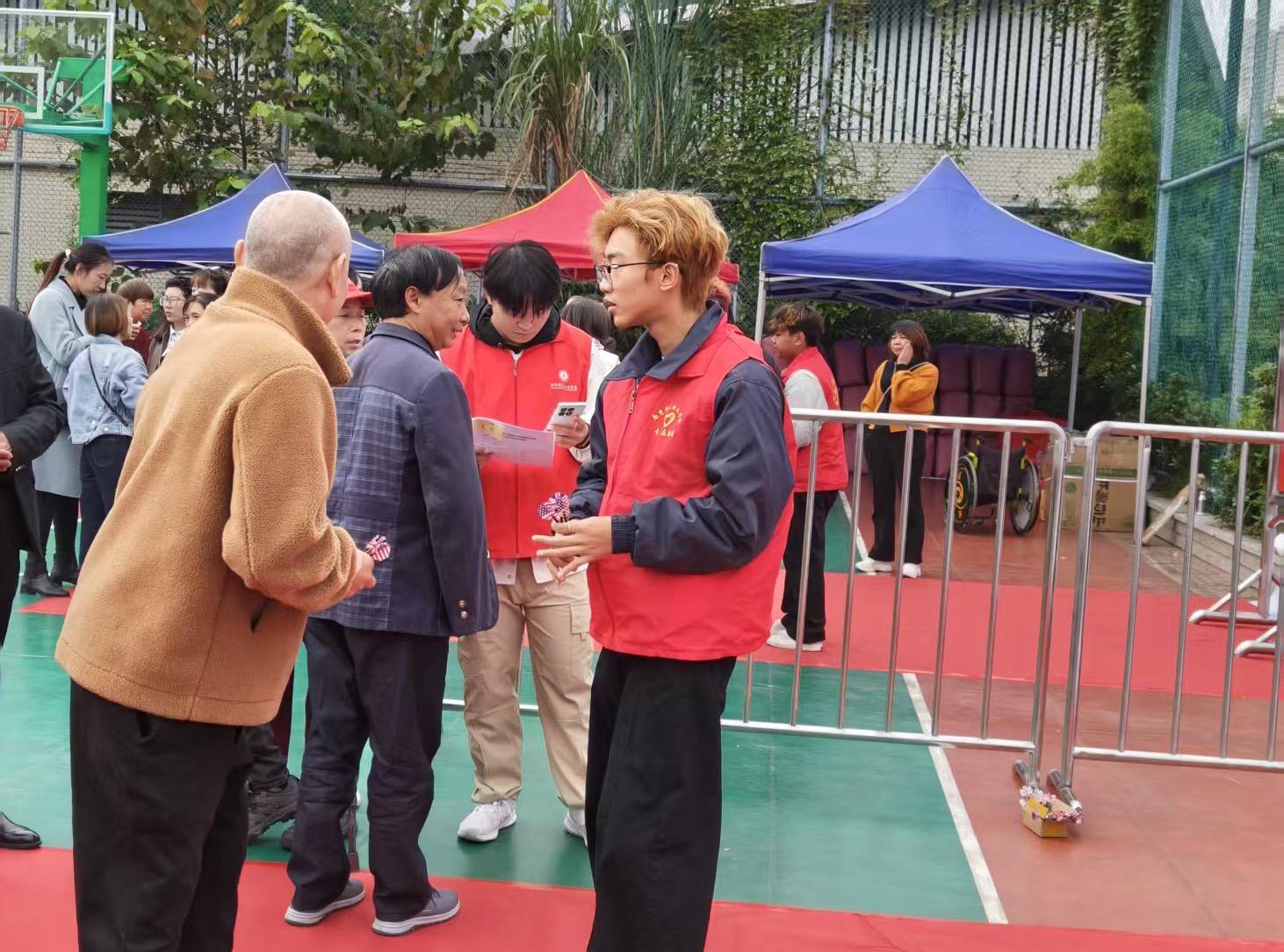 6908a43b2d7ee.jpg c83b40bfc3e9b633004e6c31976d25fc.jpg