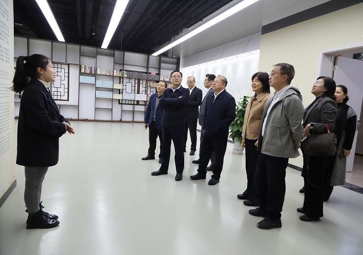 6912912a3b964.jpg 895beca7c91fd86ab41baf6cf4d65be0.jpg