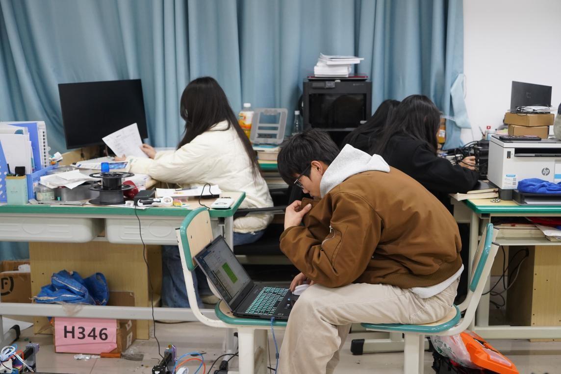 694b5a9ae2652.jpg b8791c5854367fc16e6cc9d68b04ef46.jpg